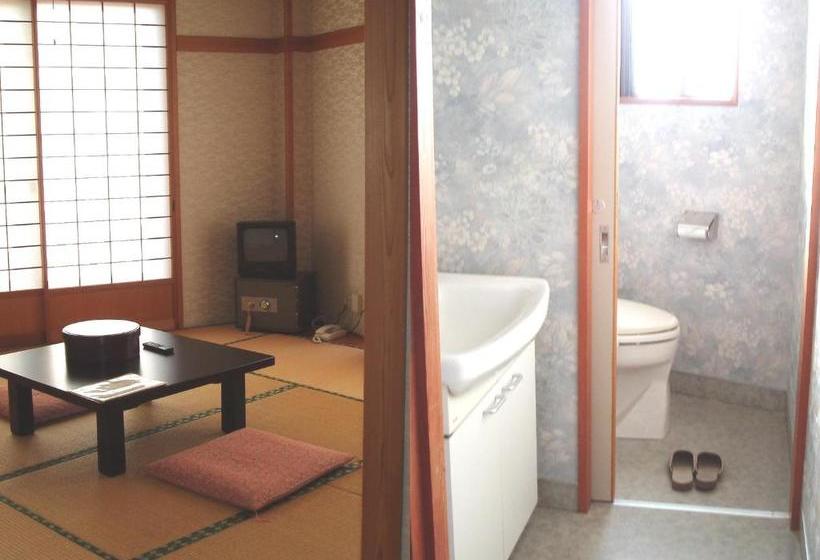 بنسيون Shinazawa