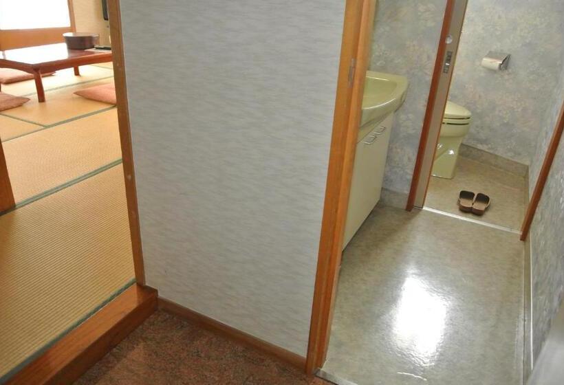 بنسيون Shinazawa