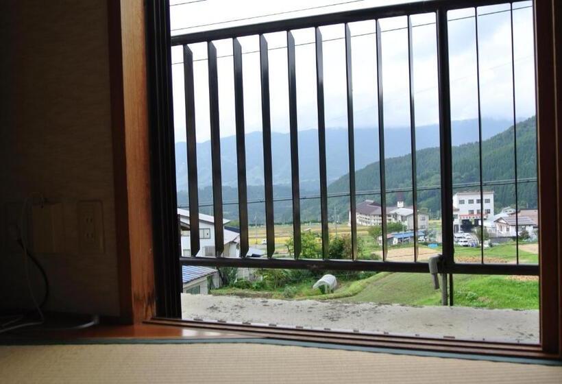 بنسيون Shinazawa