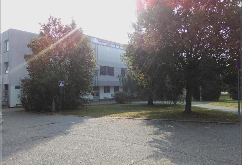 بنسيون Zimní Stadion Tábor