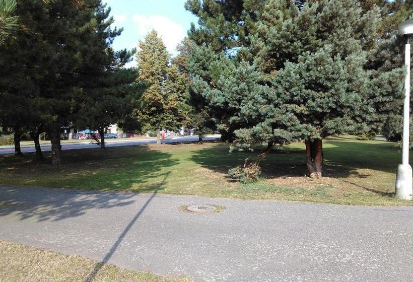 بنسيون Zimní Stadion Tábor