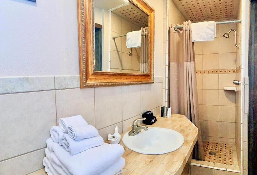 호스텔 Breakers Boutique Inn