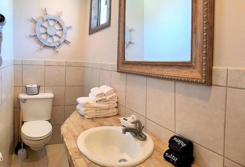 호스텔 Breakers Boutique Inn