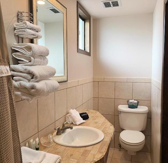 호스텔 Breakers Boutique Inn