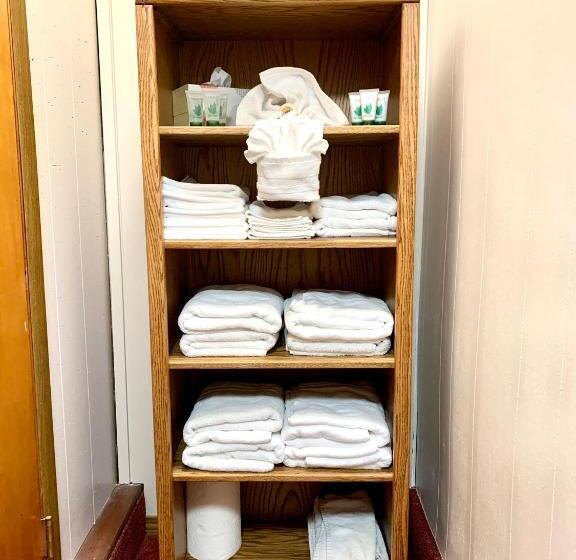 호스텔 Breakers Boutique Inn