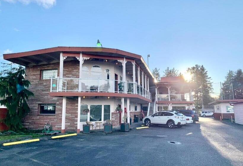 호스텔 Breakers Boutique Inn