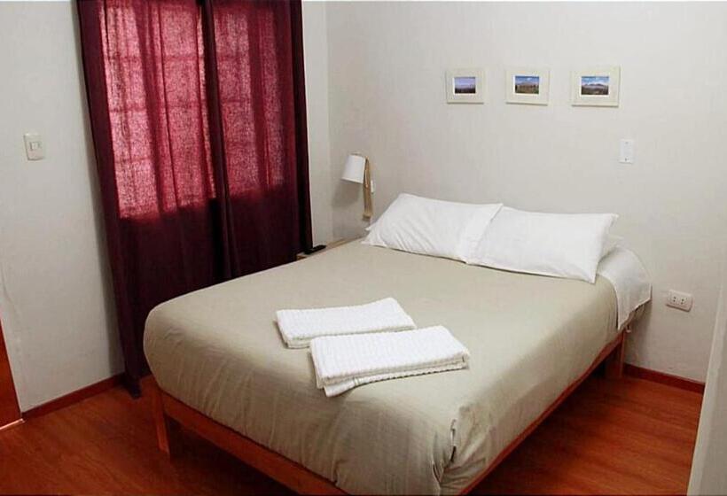 ユースホステル Colonial San Lazaro