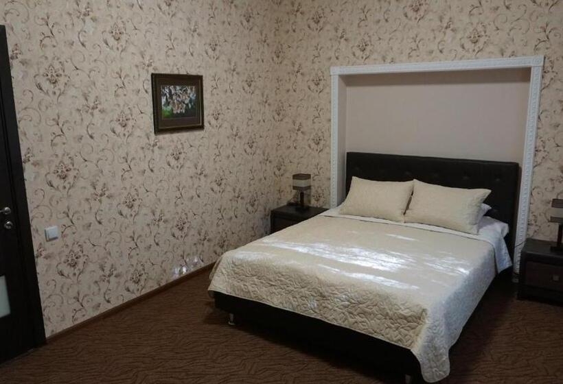 هاستل Happy Cat