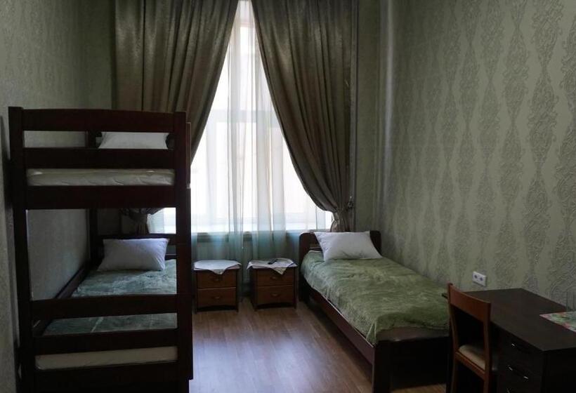 هاستل Happy Cat