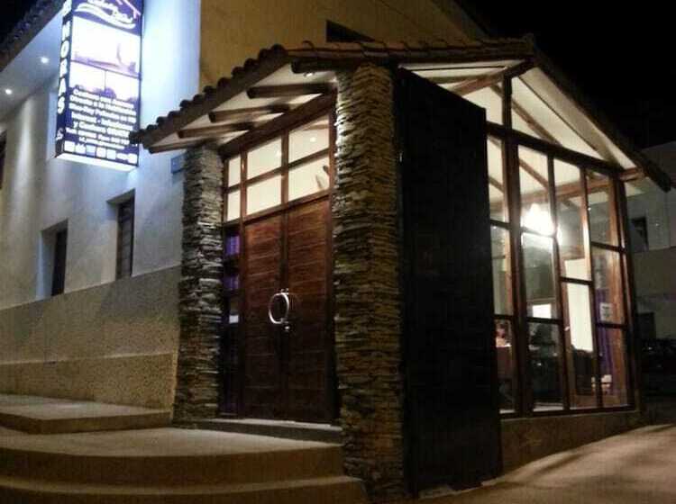 ユースホステル La Cabaña