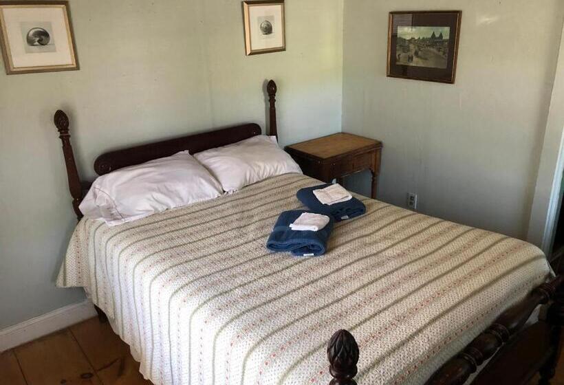 ユースホステル Seafarer Inn And Cottages