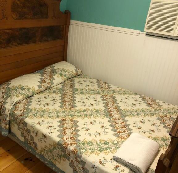 ユースホステル Seafarer Inn And Cottages