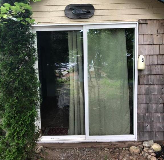 ユースホステル Seafarer Inn And Cottages