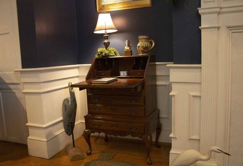 فندق صغير The Inn At Lincoln Square