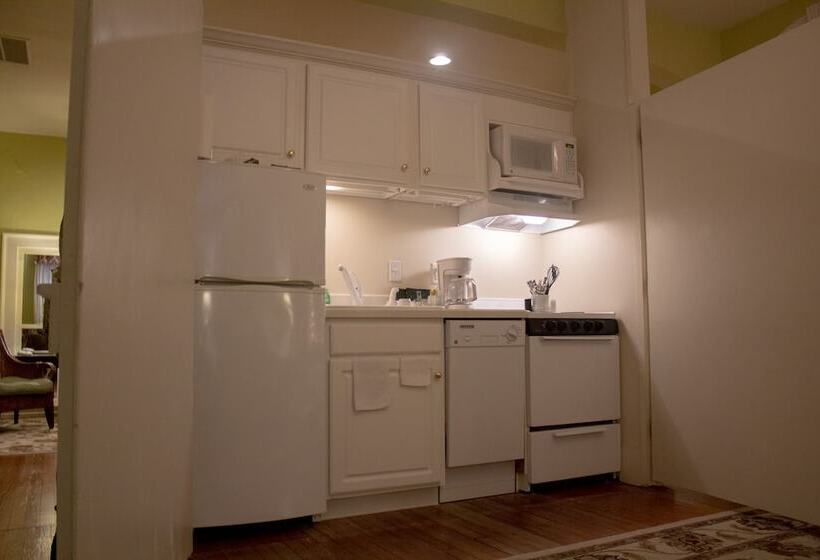 فندق صغير The Inn At Lincoln Square