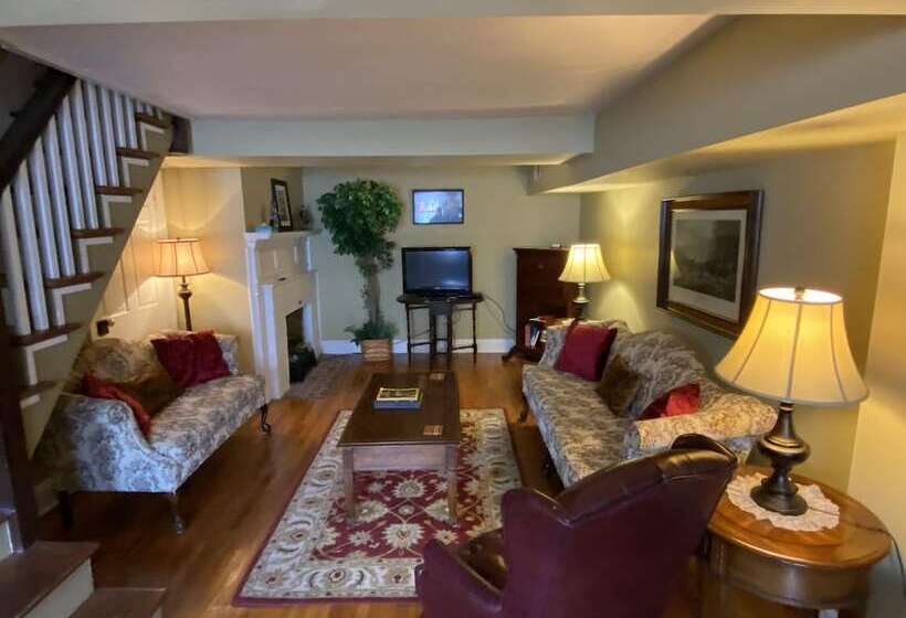 فندق صغير The Inn At Lincoln Square