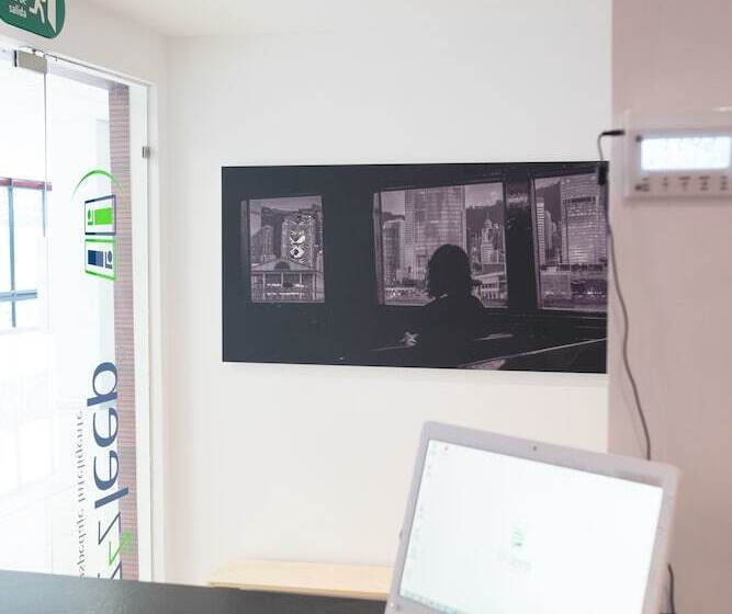 هتل کپسول Izzzleep Aeropuerto Terminal 1