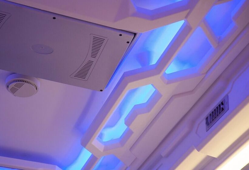 هتل کپسول Izzzleep Aeropuerto Terminal 1