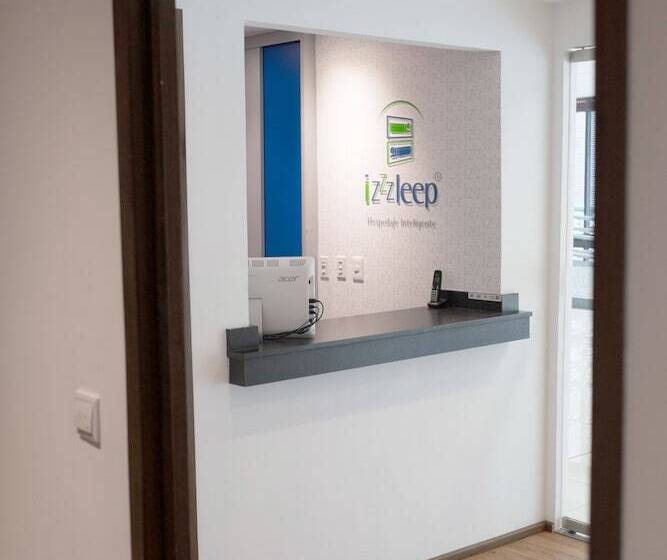 هتل کپسول Izzzleep Aeropuerto Terminal 1