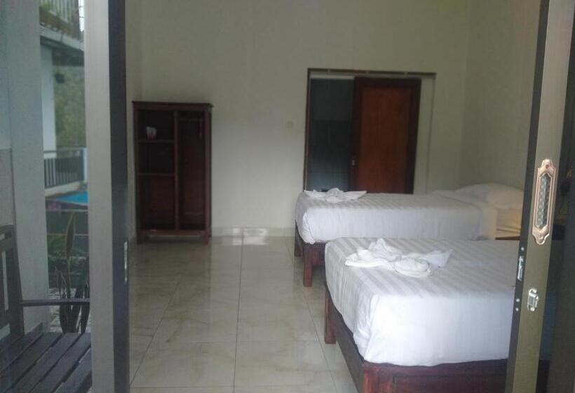 بنسيون Adila Warung And Homestay