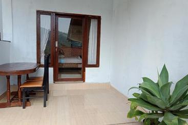 پانسیون Adila Warung And Homestay
