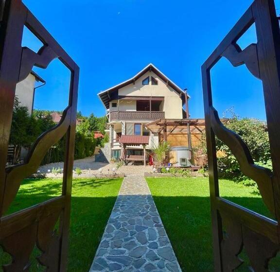 ペンション Amandra Chalet