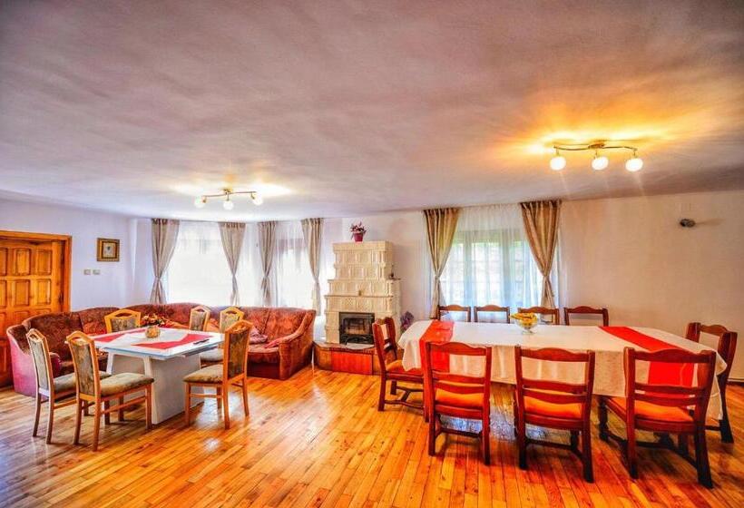 펜션 Amandra Chalet