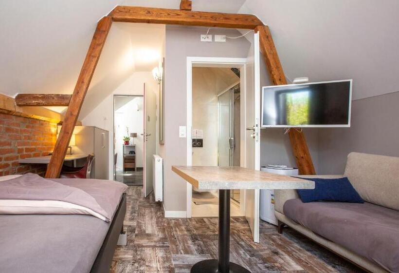 بنسيون Bnb Comfort Guesthouse Olten   Lostorf