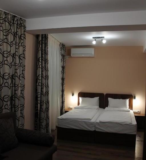 پانسیون Center Guest House