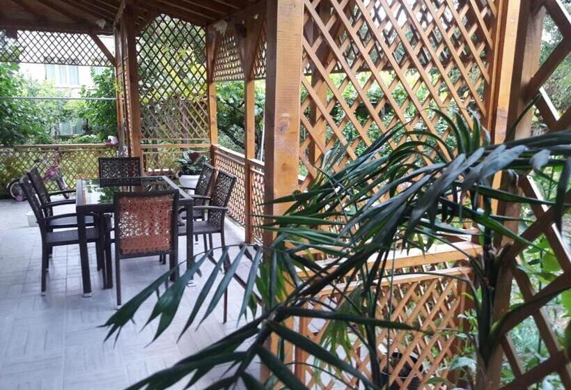 پانسیون Georgievi Guest House