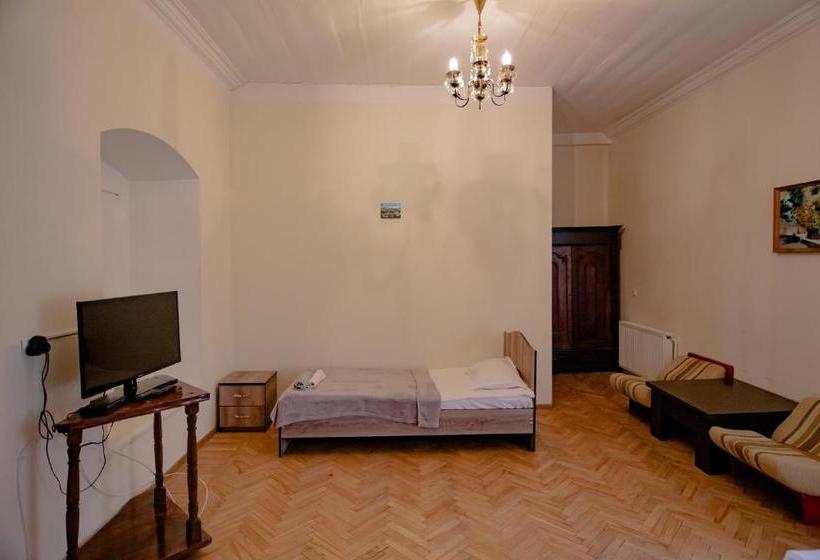 پانسیون Gh Sanapiro