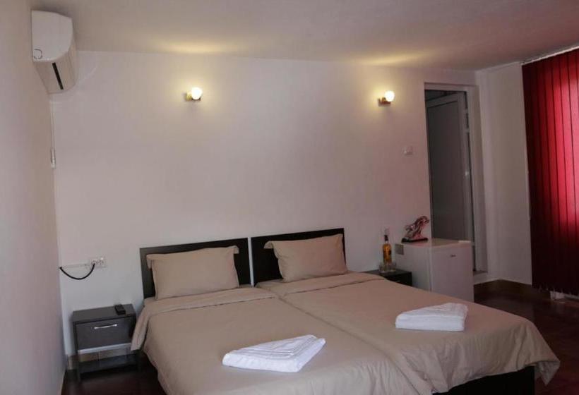 پانسیون Guest House Via