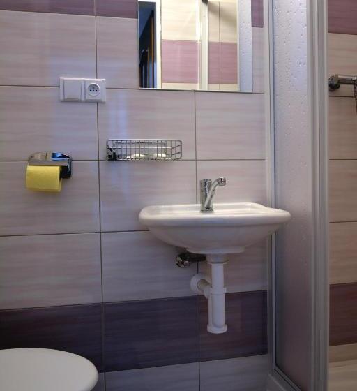 ペンション Penzion A Restaurace U Strnada