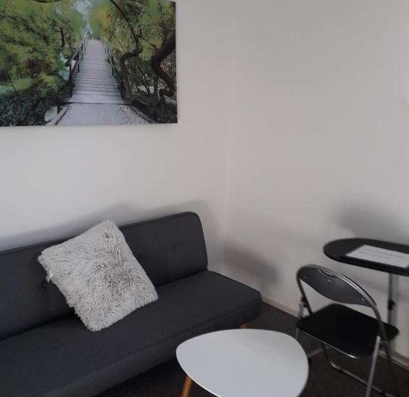 ペンション Penzion A Restaurace U Strnada