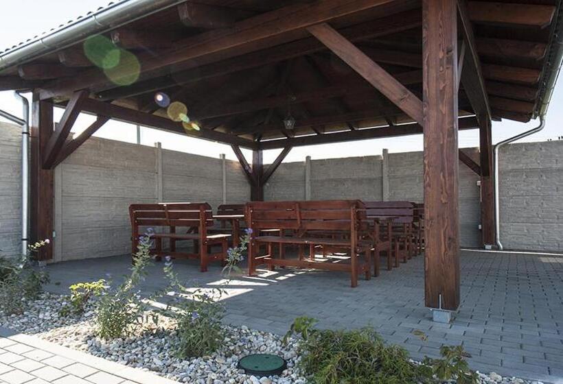 بنسيون Penzion žurek