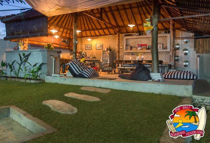 بنسيون The Bali Boarding House
