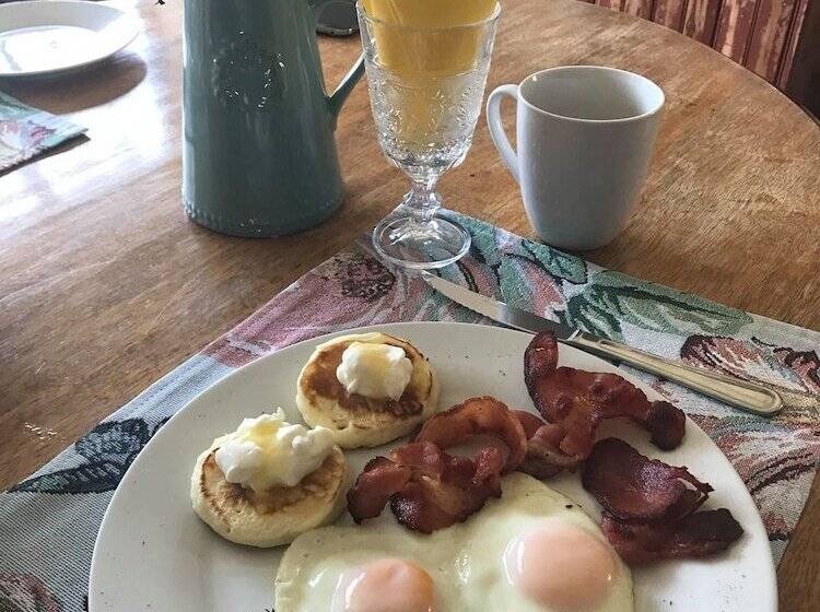 بنسيون Tuscana Villa Guesthouse