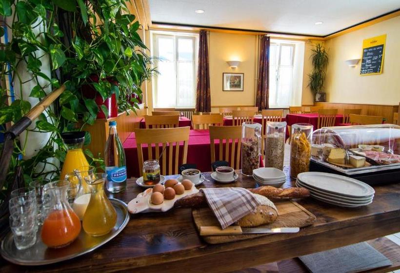 הוסטל Auberge Communale Chez Yann