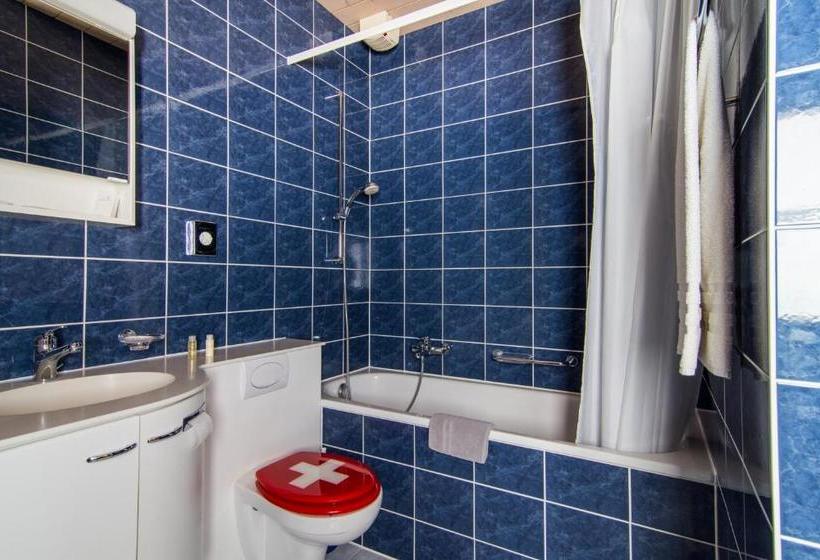 Общежитие Auberge Communale Chez Yann