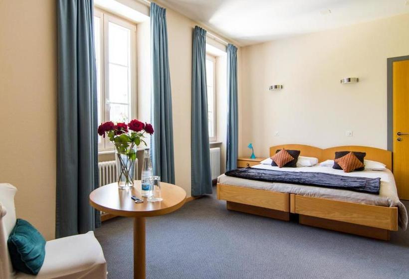 הוסטל Auberge Communale Chez Yann