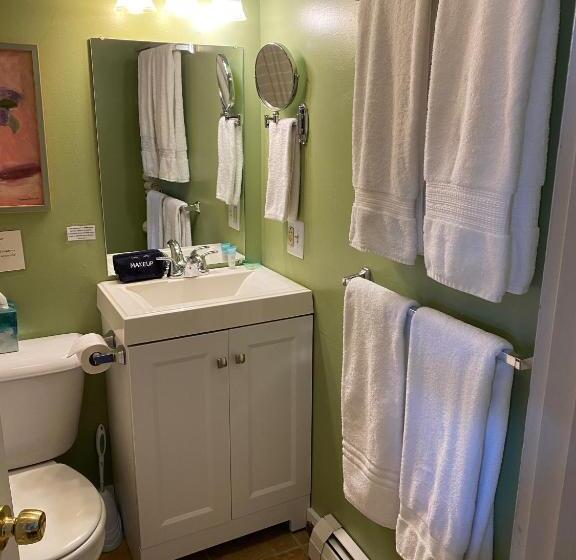 فندق صغير Bristol Suites