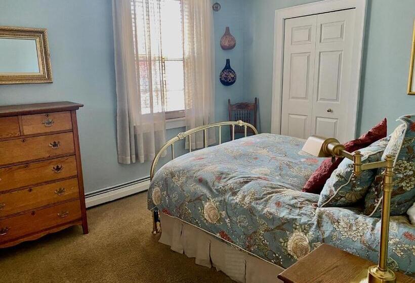 فندق صغير Bristol Suites