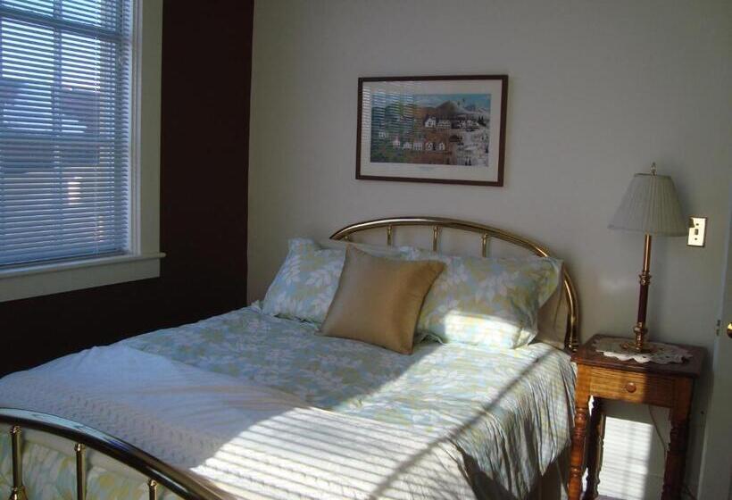 فندق صغير Bristol Suites