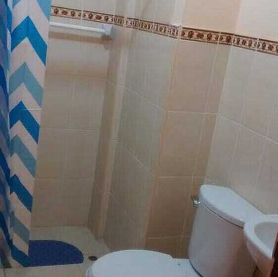 هاستل Hostal Los Pinos