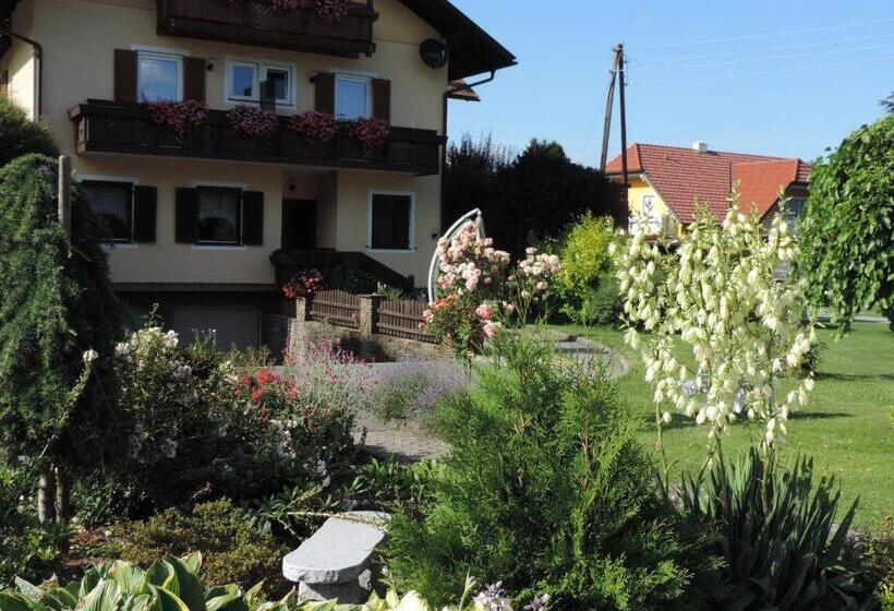 旅馆 Schwanbergerstüberl