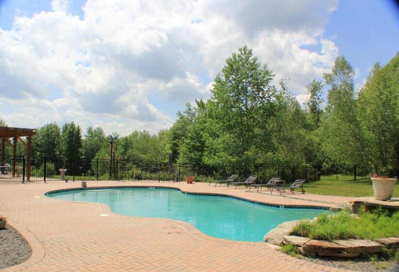 هاستل The Inn At Quail Run