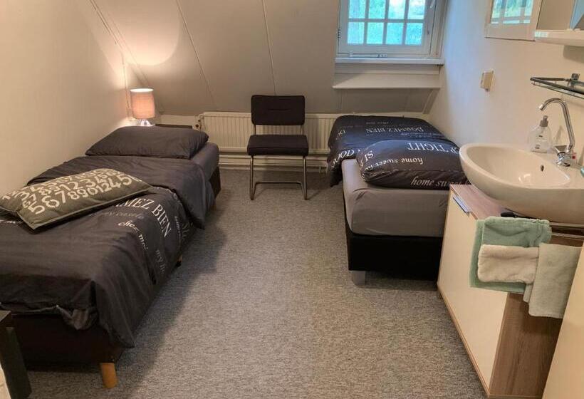 هتل De Distelhoeve