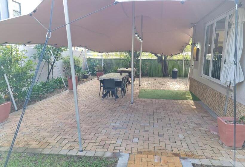 بنسيون 10 Windell Self Catering Accommodation