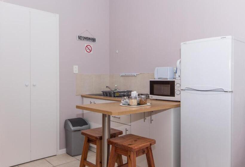 بنسيون 10 Windell Self Catering Accommodation