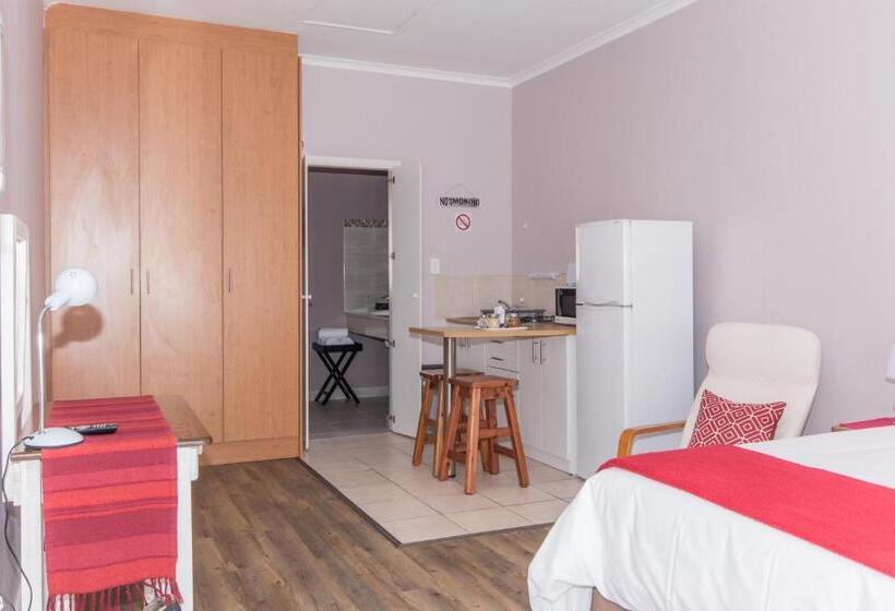 بنسيون 10 Windell Self Catering Accommodation